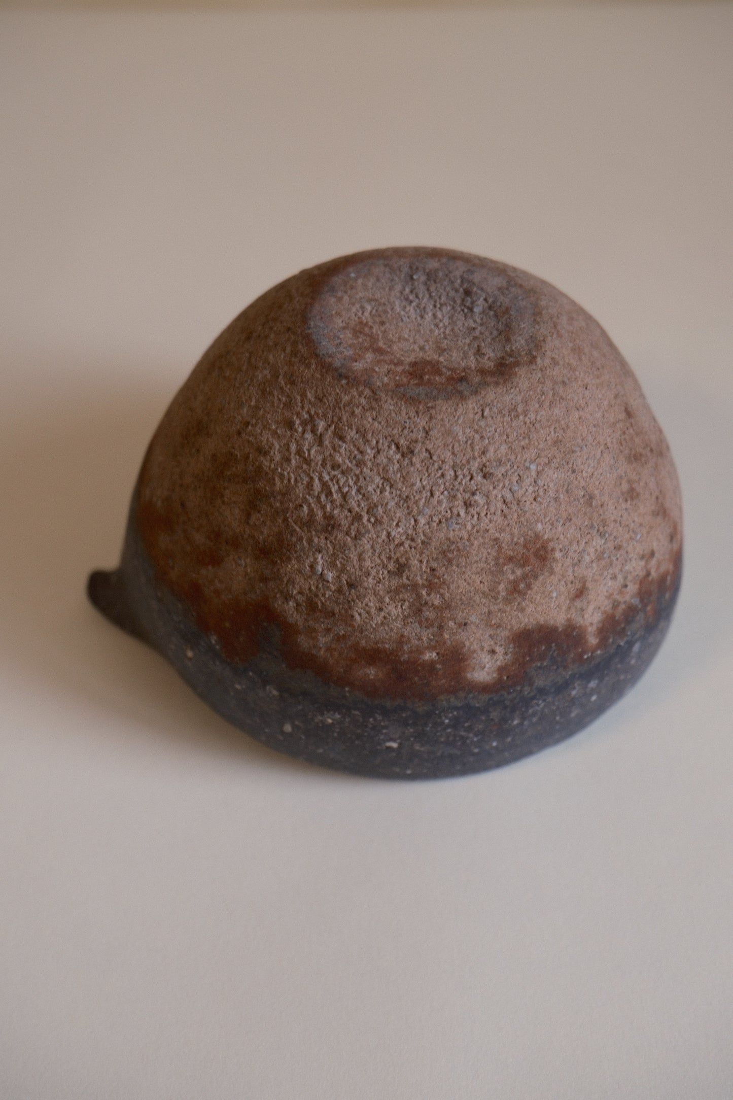 黑釉片口