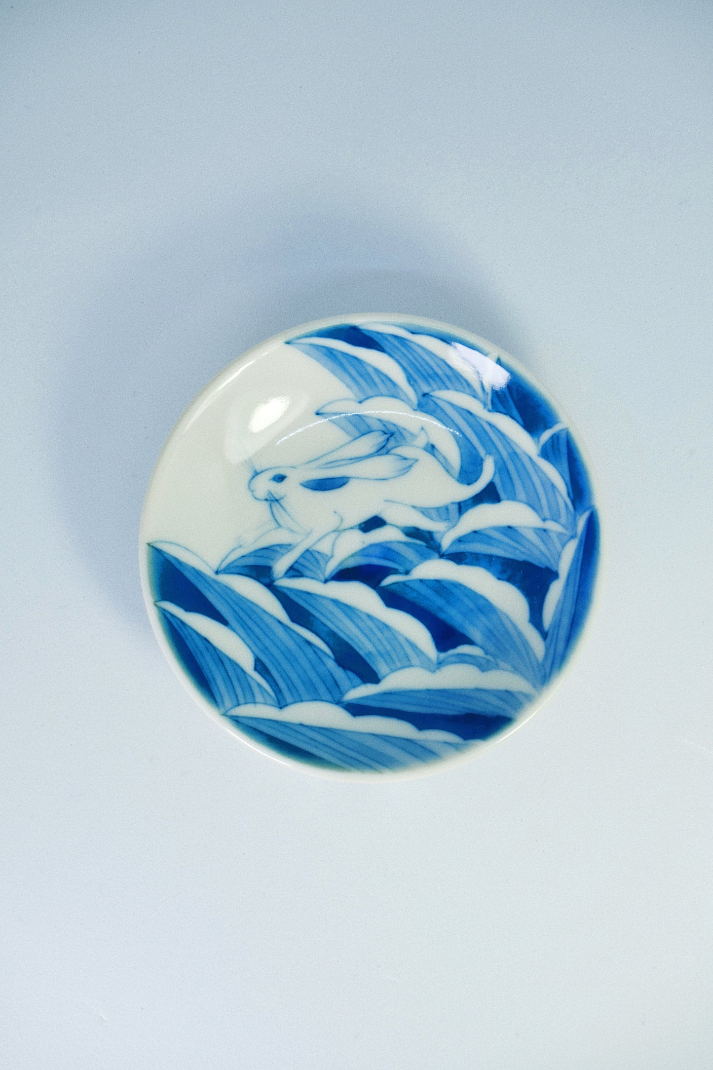 手繪躍兔小皿