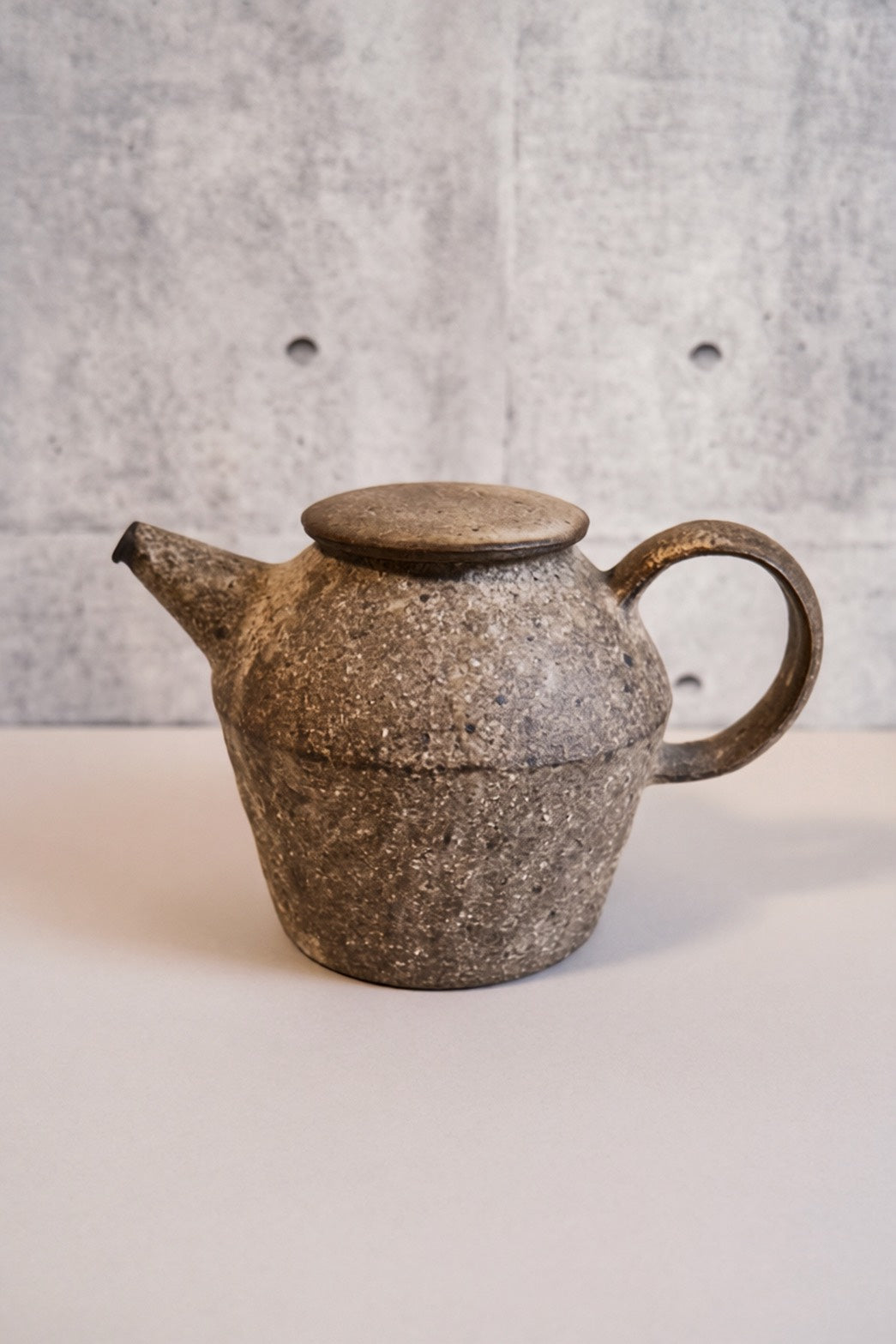 白灰土茶壺